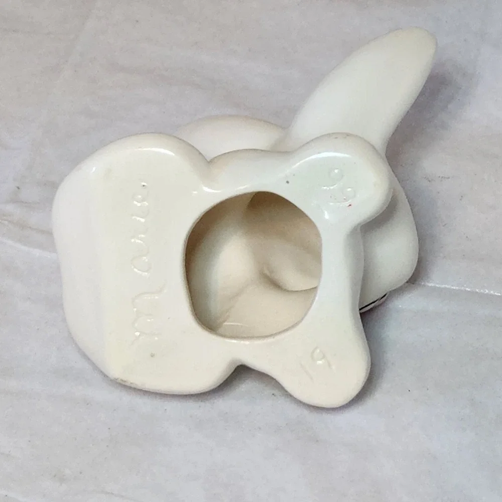 Vintage 1966 Handmade Ceramic Bunny Rabbit Easter 3.5